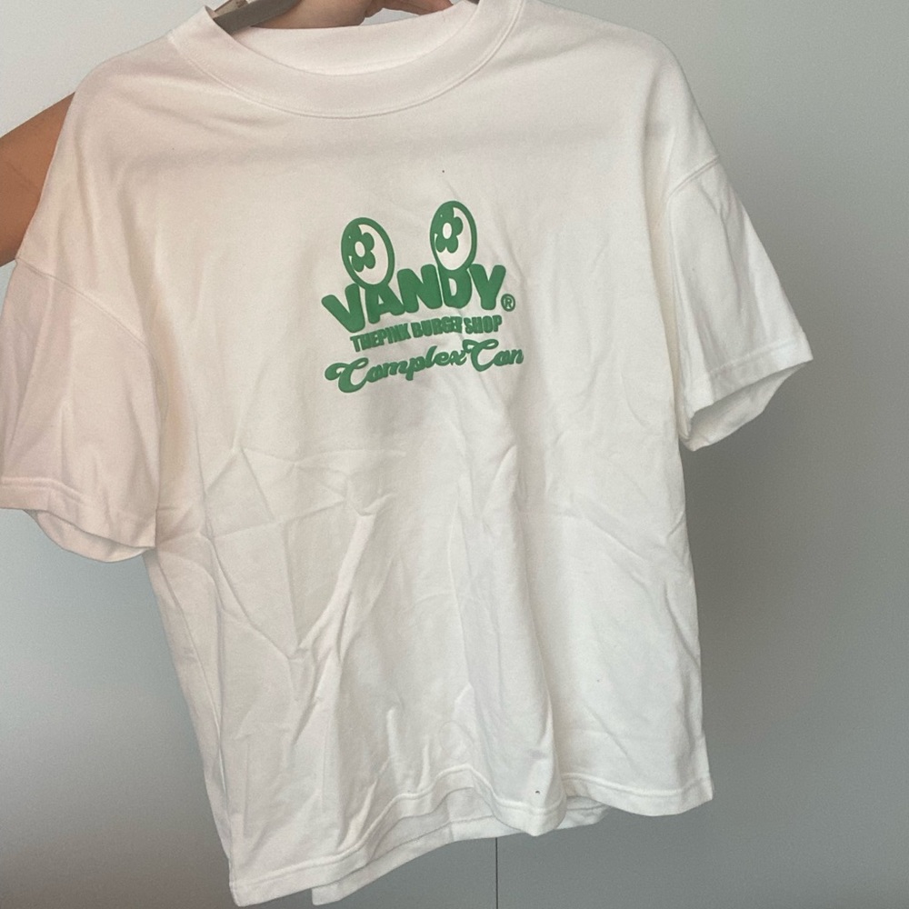 VANDY THE PINK LIMITED EDITION Complexcon Tshirt from the PINKY BURGER SHOP